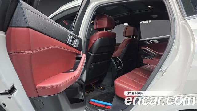 BMW X6 2021 — Photo 16/39
