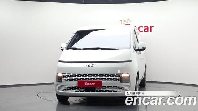 Hyundai Staria 2021 — Photo 16/33