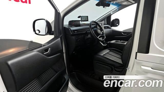 Hyundai Staria 2021 — Photo 28/33