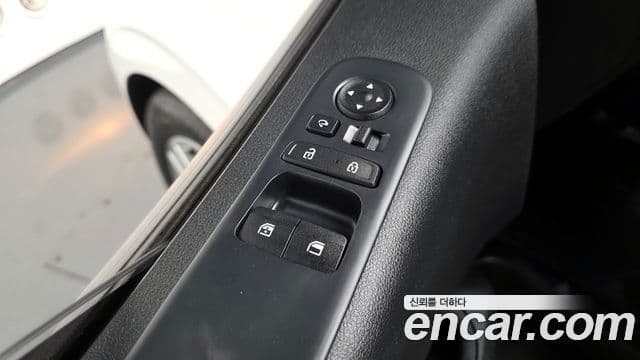 Hyundai Staria 2021 — Photo 5/33