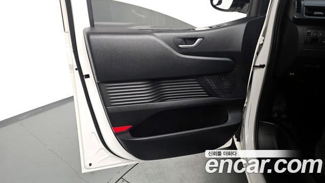 Hyundai Staria 2021 — Photo 20/33