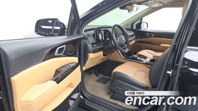 Kia Carnival 2021 — Фото 10/20
