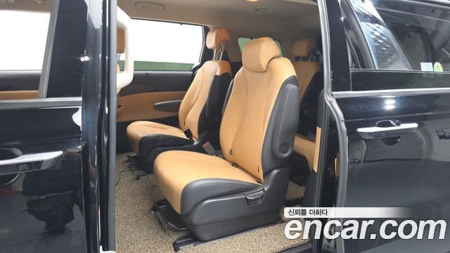 Kia Carnival 2021 — Фото 12/20