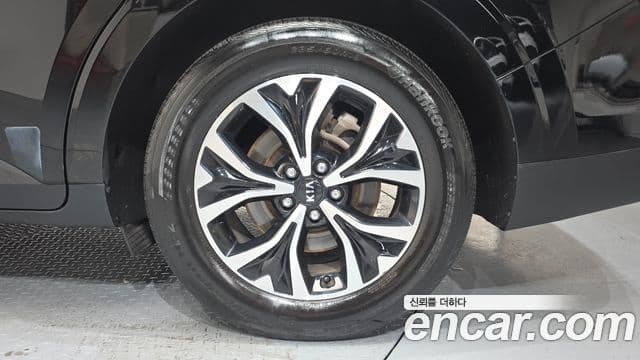 Kia Carnival 2021 — Şəkil 22/34