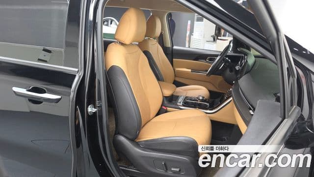Kia Carnival 2021 — Şəkil 18/34