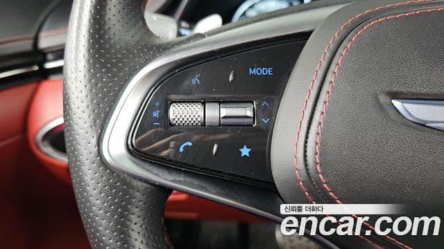 Genesis GV70 2021 — Photo 8/37