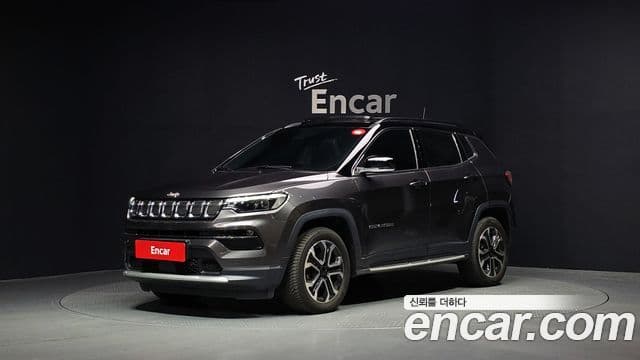 Jeep Compass 2022 — Фото 1/20