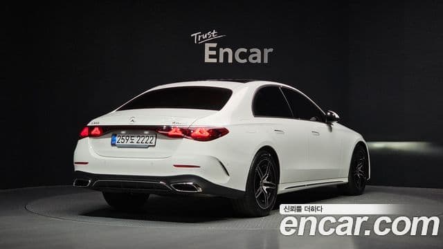 Mercedes-Benz E-Class 2025 — Şəkil 2/20