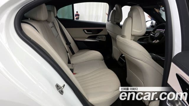 Mercedes-Benz E-Class 2025 — Şəkil 12/20