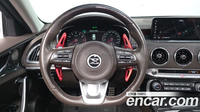 Kia Stinger 2021 — Şəkil 13/20