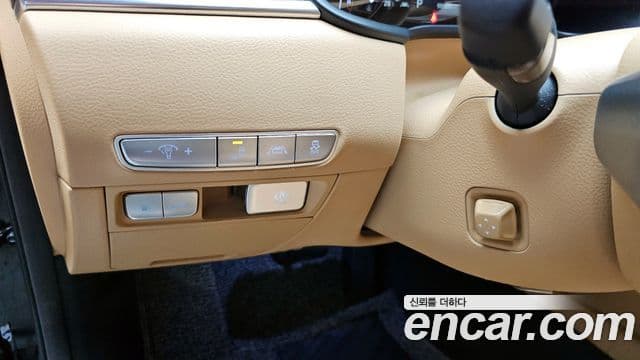 Kia The K9 2021 — Photo 16/36