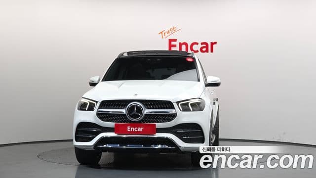Mercedes-Benz GLE-Class 2023 — Фото 2/20