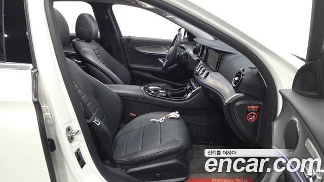 Mercedes-Benz E-Class 2019 — Şəkil 10/20