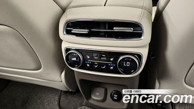 Genesis GV80 2022 — ფოტო 19/20