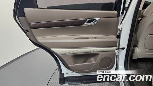 Genesis GV80 2022 — ფოტო 41/42