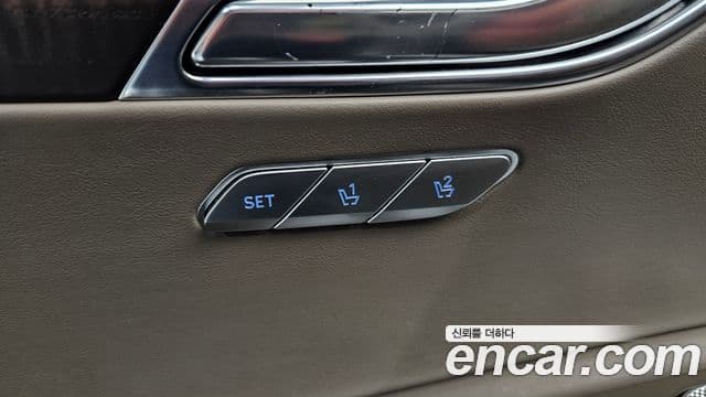 Genesis GV80 2022 — ფოტო 31/42