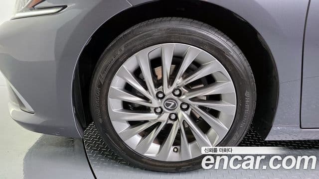 Lexus ES300h 2018 — Şəkil 5/20