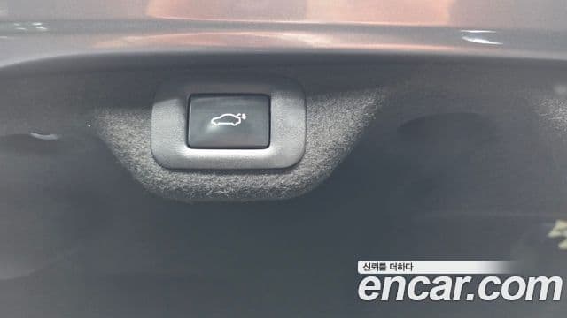 Lexus ES300h 2018 — Photo 4/35