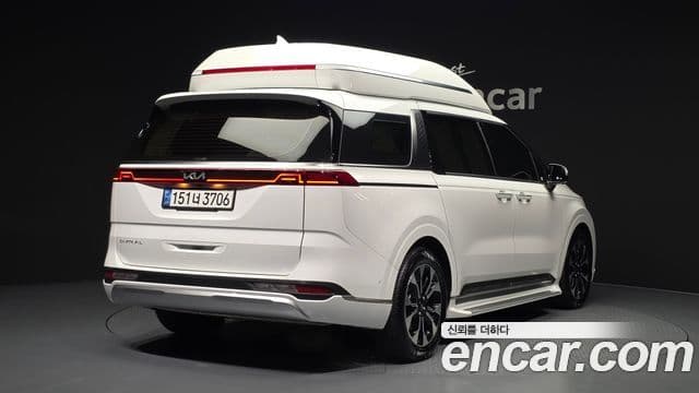Kia Carnival 2021 — ფოტო 24/36