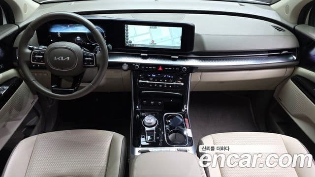 Kia Carnival 2021 — ფოტო 9/36