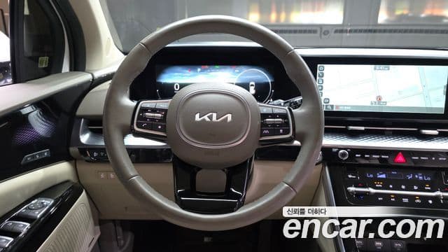 Kia Carnival 2021 — ფოტო 2/36