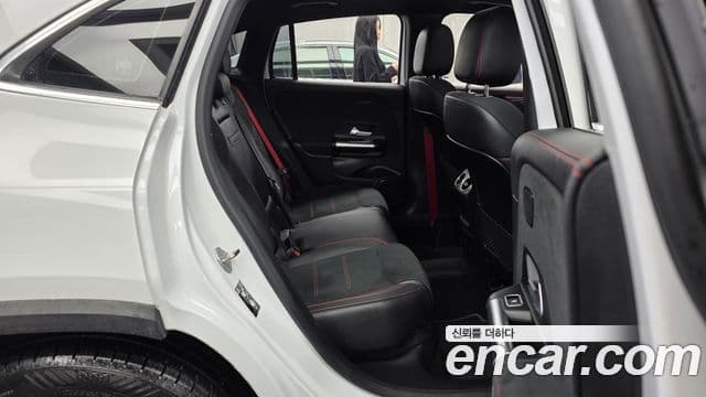 Mercedes-Benz GLA-Class 2022 — фото 12 из 20