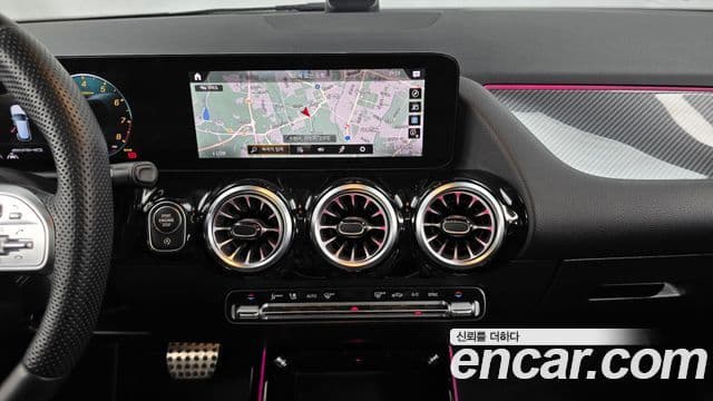 Mercedes-Benz GLA-Class 2022 — Şəkil 14/20