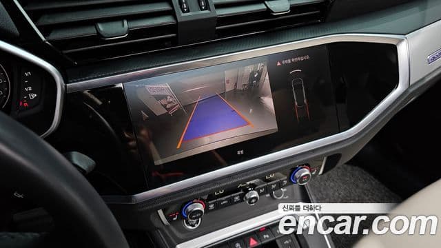 Audi Q3 2023 — ფოტო 16/20