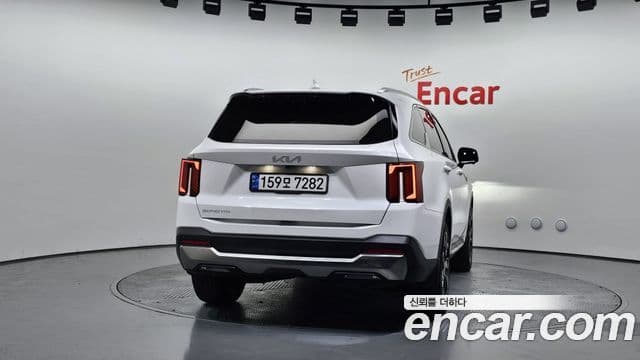 Kia Sorento 2023 — Şəkil 4/20