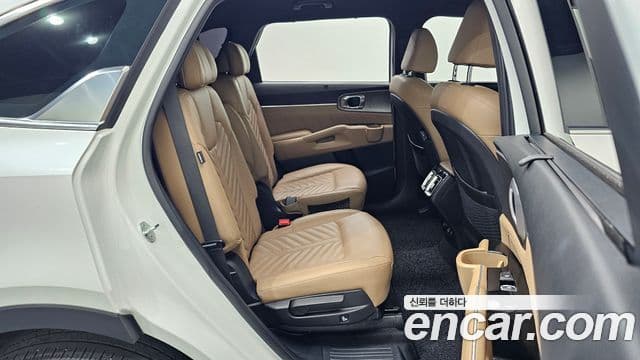 Kia Sorento 2023 — Şəkil 12/20