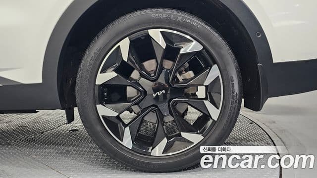 Kia Sorento 2023 — Photo 8/30