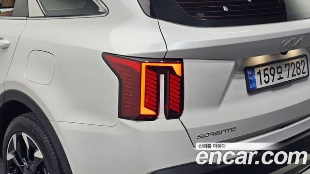 Kia Sorento 2023 — Photo 25/30