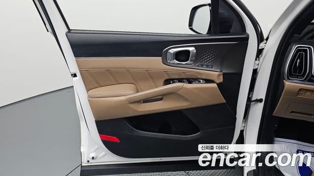 Kia Sorento 2023 — Photo 1/30