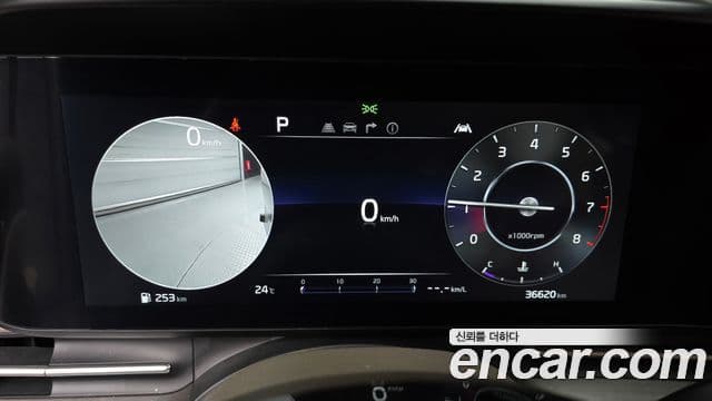 Kia Carnival 2023 — Şəkil 8/20