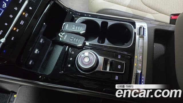 Kia Carnival 2023 — Şəkil 9/20