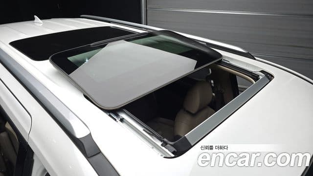 Kia Carnival 2023 — Şəkil 18/20