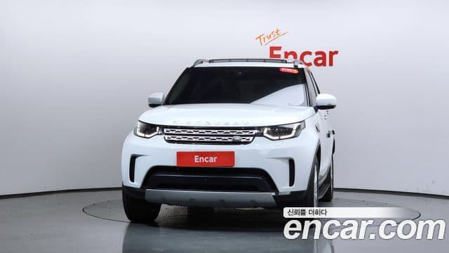 Land Rover Discovery 5 2018 — ფოტო 3/20