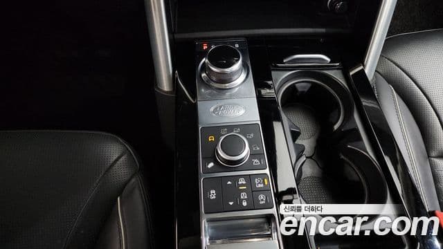 Land Rover Discovery 5 2018 — ფოტო 9/20