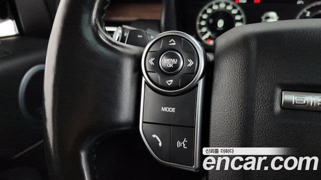 Land Rover Discovery 5 2018 — ფოტო 17/20