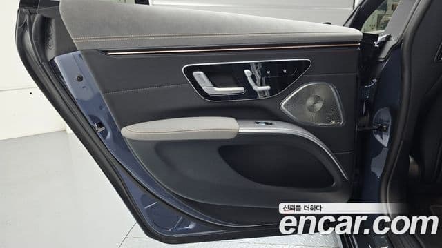 Mercedes-Benz EQS 2022 — ფოტო 8/35