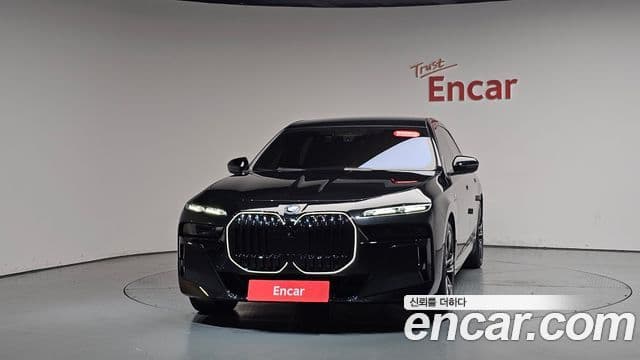 BMW 7 Series 2024 — ფოტო 3/20