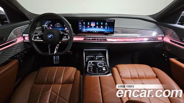 BMW 7 Series 2024 — ფოტო 7/20