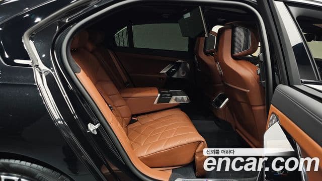 BMW 7 Series 2024 — ფოტო 11/20