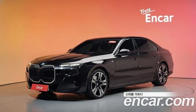 BMW 7 Series 2024 — ფოტო 1/20