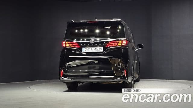 Toyota Alphard 2024 — ფოტო 4/20