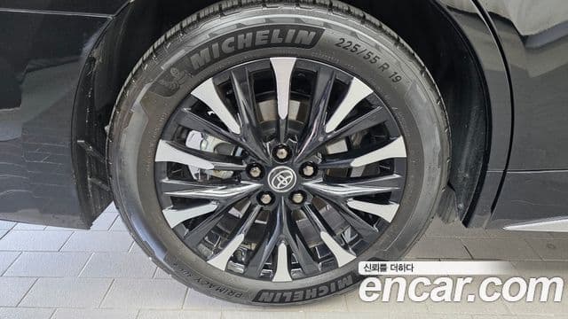 Toyota Alphard 2024 — ფოტო 5/20