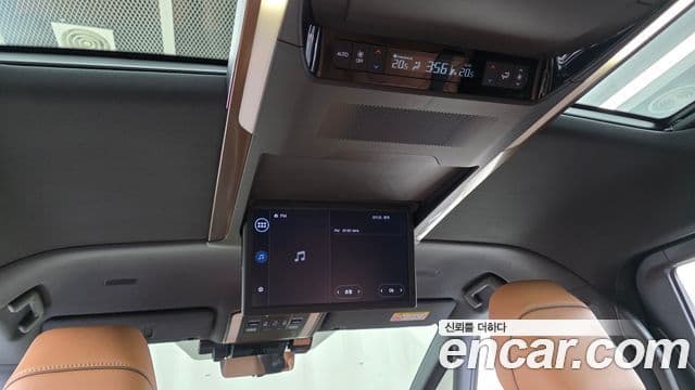 Toyota Alphard 2024 — ფოტო 15/20