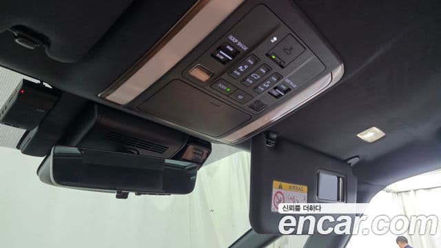 Toyota Alphard 2024 — фото 20 из 20