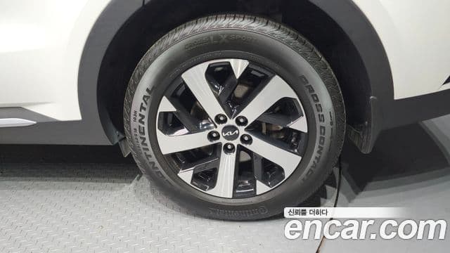 Kia Sorento 2022 — Photo 2/31