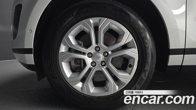 Land Rover Range Rover Evoque 2021 — Photo 3/34
